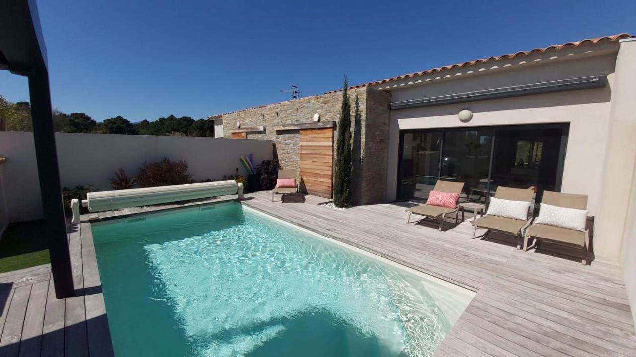 Villa Home Holiday A Cala Rossa レクシ エクステリア 写真